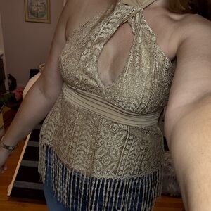 NWOT Elegant Lace key hole Halter Top in Gold